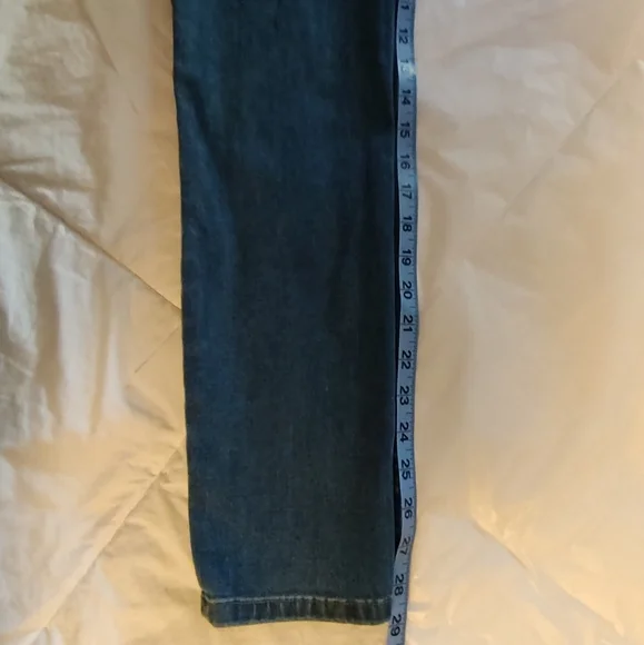 Tommy Hilfiger Greenwich skinny jeans. Size 8. - Picture 3 of 7